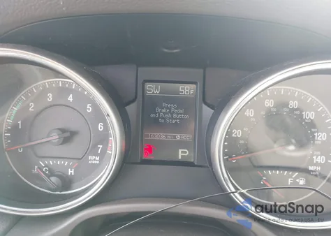 2012 Jeep Grand Cherokee Laredo из США, поврежденный, VIN 1C4RJFAG2CC103247